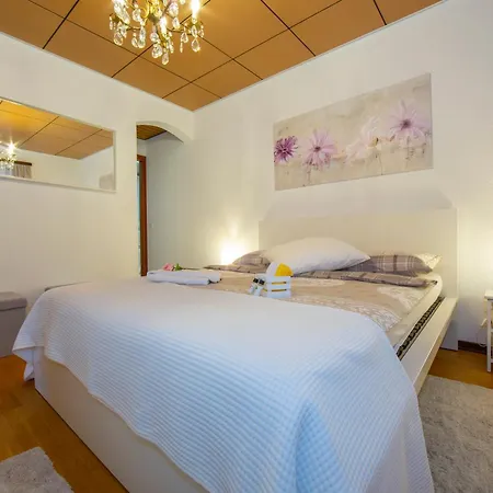 Chiara'S Home - Happy Rentals Lugano Exterior photo